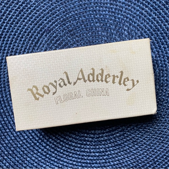 Vintage Royal Adderley Floral Bone China Salt & Pepper Shakers - Picture 3 of 14